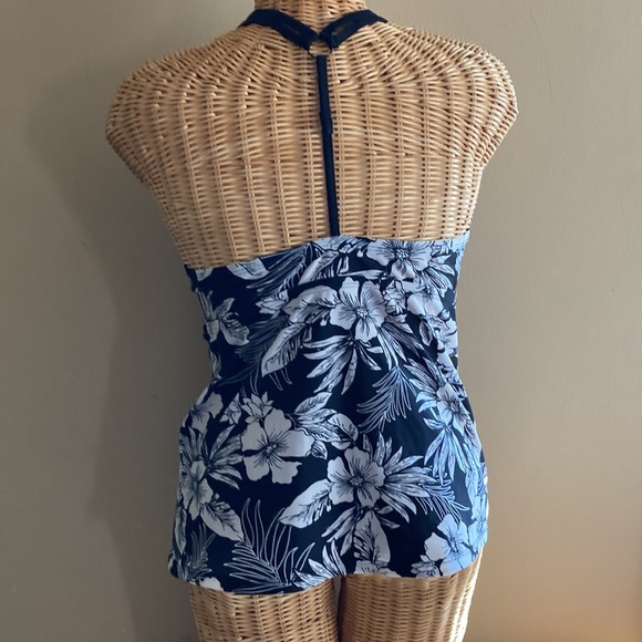 Time and Tru swim top M - Picture 3 of 5